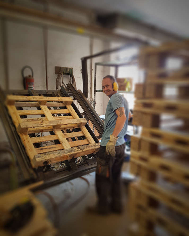 Paletten - Maßanfertigung in allen erdenklichen Abmessungen und Ausführungen - WEIDEMEIER PALETTEN